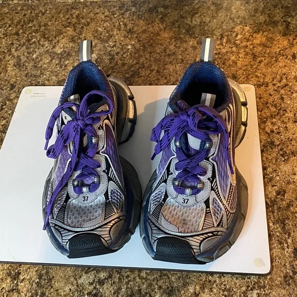 Balenciaga Sneakers - Picture 3 of 12